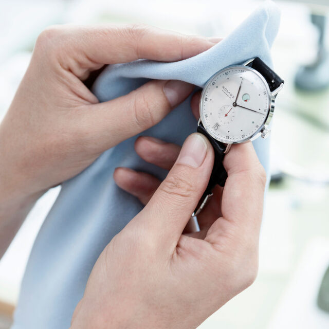 Nomos Glashuette Endkontrolle Pflegetipps Uhren