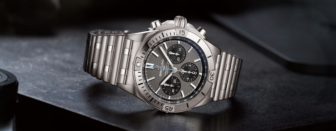 Breitling_ChronomatB01_42_Titanium_EB0134101M1E1