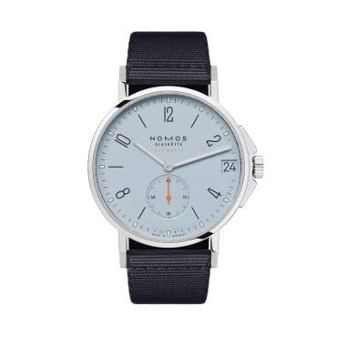 Ahoi neomatik 38 Datum sky von NOMOS Glashütte bei Juwelier Müller in Kempten und Oberstdorf