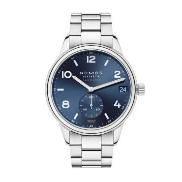 Club Sport neomatik 42 Datum blau von NOMOS Glashütte bei Juwelier Müller in Kempten und Oberstdorf